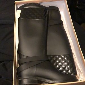 Brand New Cute rain boots !